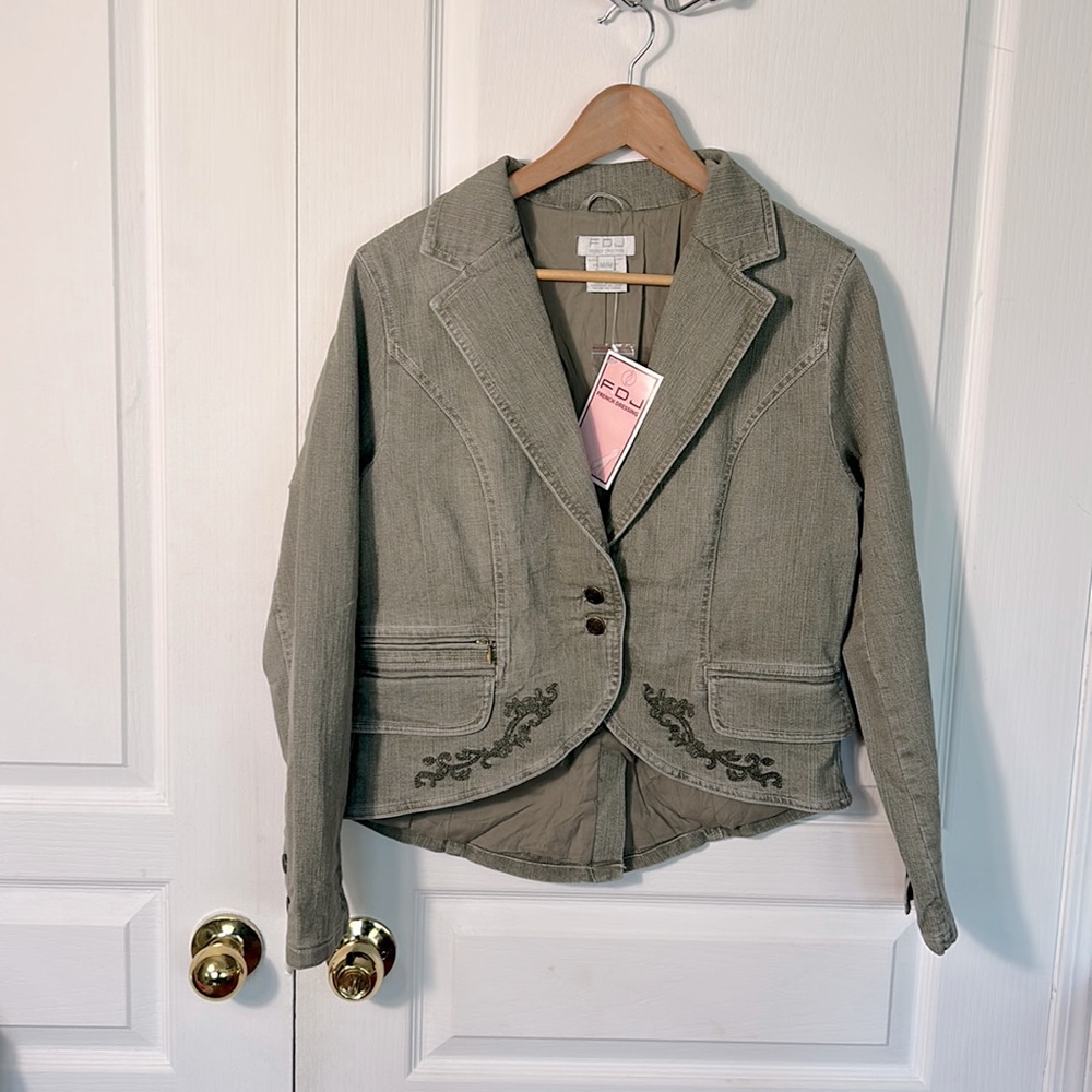 NWT FRENCH DRESSING FDJ STRETCH DENIM JACKET IN LIGHT OLIVE GREEN COLOUR SIZE M